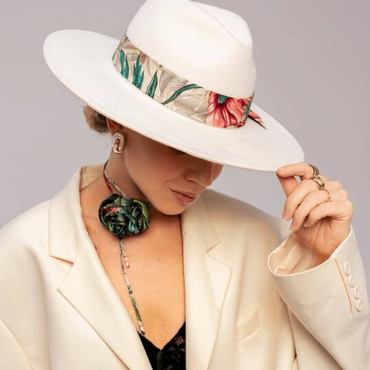 jedwabna roza pomander zielona spadiora 7