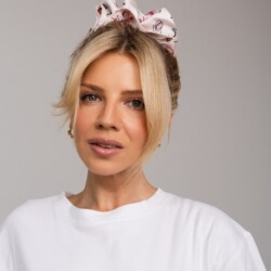 jedwabna gumka scrunchie ornamilo kwiaty zodiaku spadiora 3