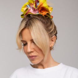 jedwabna gumka scrunchie ornamilo self love first spadiora 2
