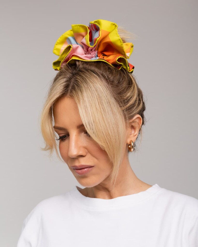 jedwabna gumka scrunchie ornamilo self love first spadiora 2
