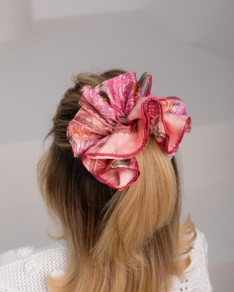 jedwabna gumka scrunchie ornamilo rantuch spadiora